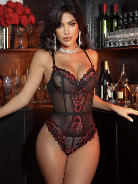 Body Giulia Black Red in pizzo floreale nero e rosso, vista frontale